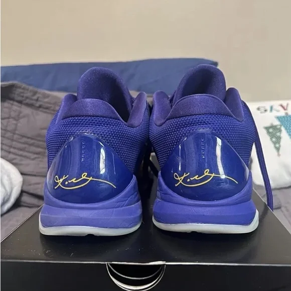Kobe 5 5 rings.